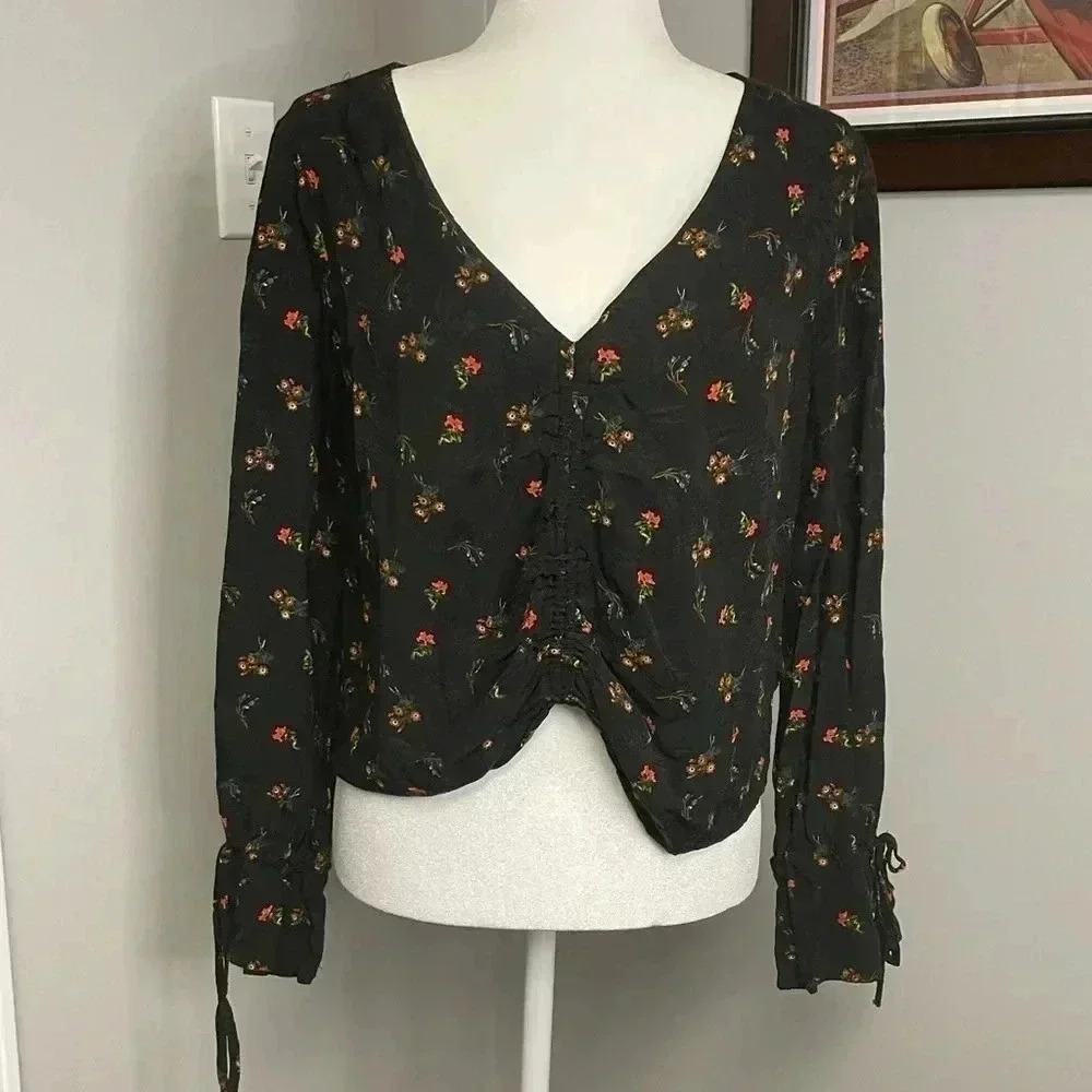 Urban Outfitters Deep V Cinched Floral Shirt Size XL Extra Large Boho Bohemian